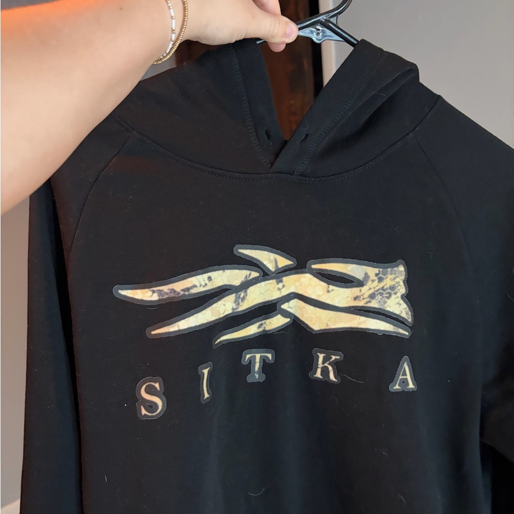 Sitka Women’s Black Hoodie Sweater
